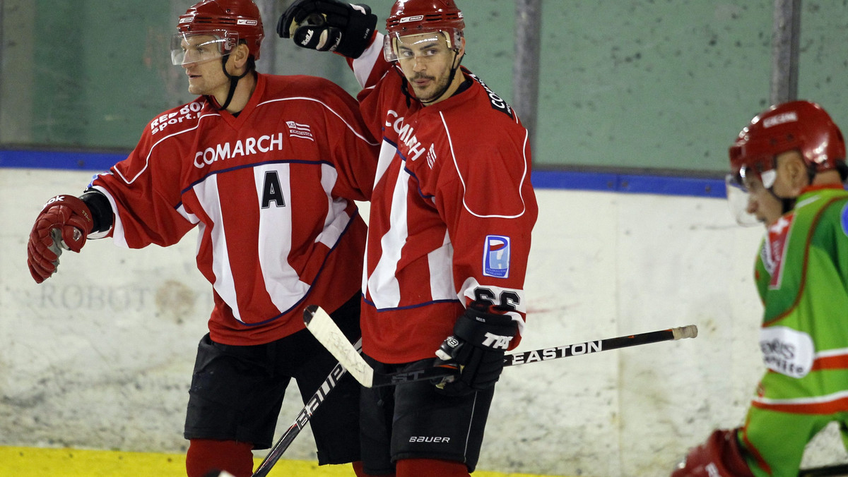 Comarch Cracovia pokonała Zagłębie Sosnowiec 5:3 w wyjazdowym spotkaniu 10. kolejki Polskiej Ligi Hokeja na lodzie.