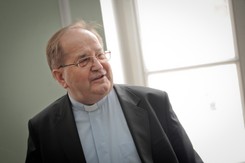 O. Rydzyk: Ma helikopter TVN, ma Polsat, może mieć i TV Trwam