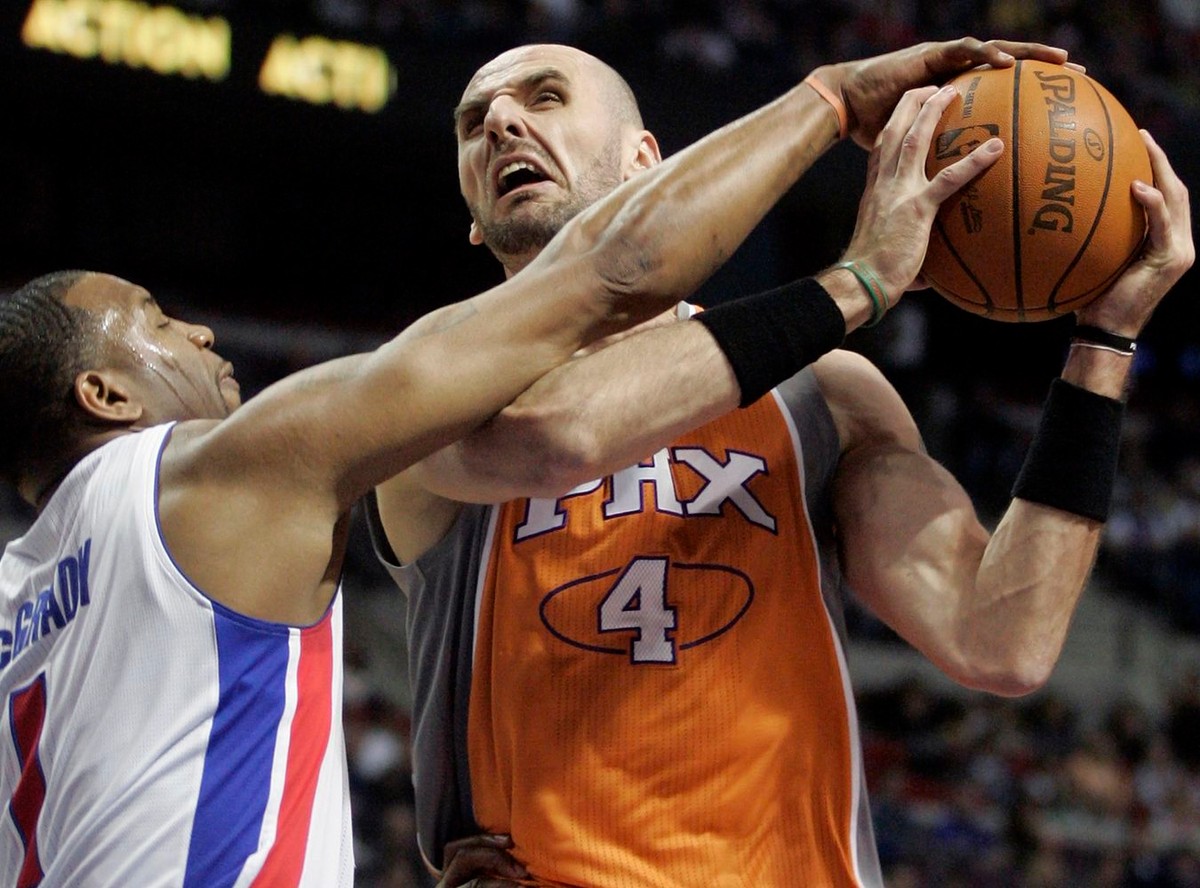 Dobry mecz Polaka w NBA. 20 punktów i 12 zbiórek Gortata