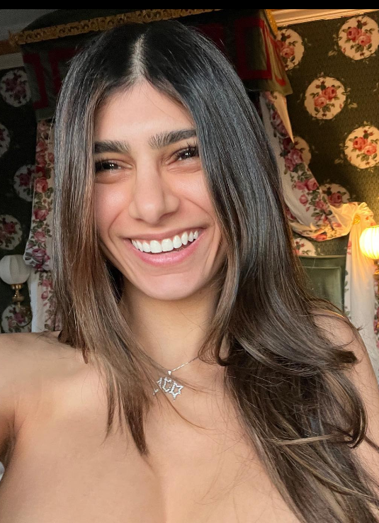 Bývalá pornoherečka Mia Khalifa.