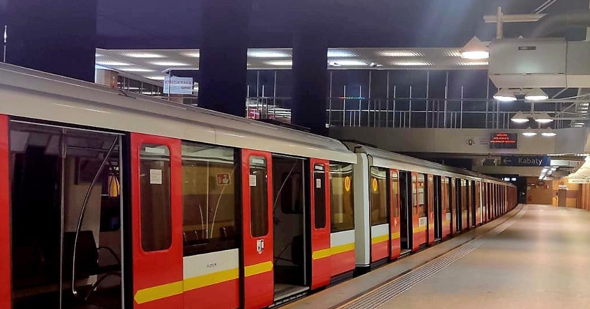 Wypadek w metrze na Mokotowie. M1瘫痪, uruchomiono zastępczą