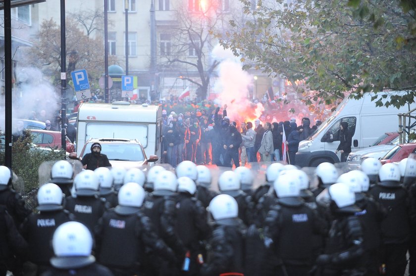 Sondaż: Polacy nie chcą brać udziału w marszu niepodległości