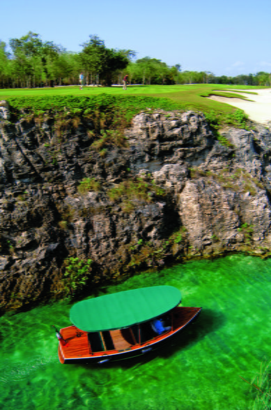 Meksyk. Odwiedzających półwysep Jukatan poza golfem zachwyci także przyroda i liczne prekolumbijskie zabytki.