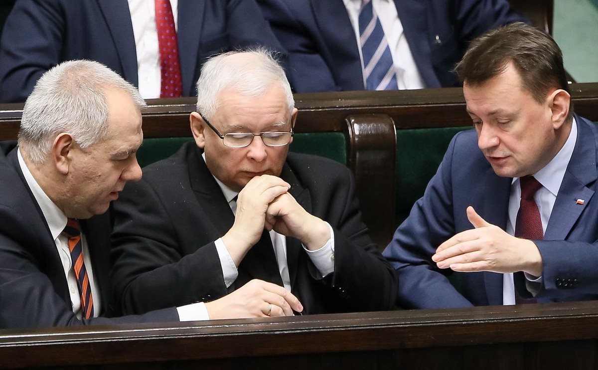 Jacek Sasin, Jarosław Kaczyński i Mariusz Błaszczak