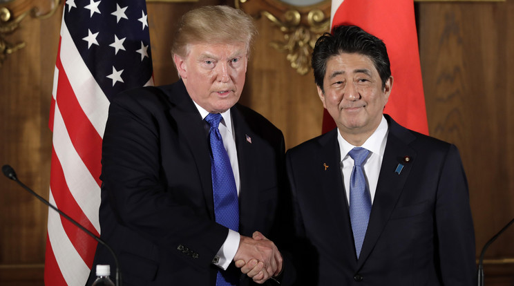 Trump és Shinzo golfozni indult együtt /Fotó:AFP