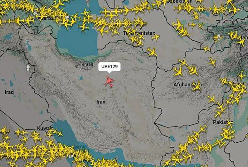 Jedan avion leti iznad Irana