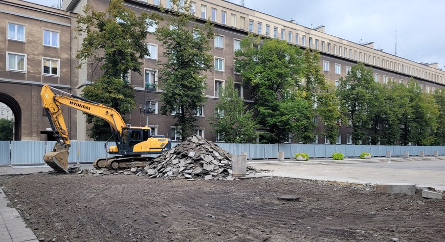 W centrum zieleńca znajdzie się ogromna rabata różana. Posadzonych zostanie aż 1260 sztuk krzewów!