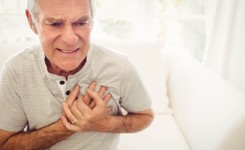 Niepokojące dane GUS: 70 proc. zgonów Polaków z powodu chorób krążenia i nowotworów