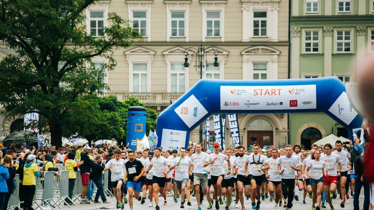 Już po raz piąty drużyny z różnych miast Polski staną na starcie, aby pomóc podopiecznym Fundacji Jaśka Meli Poza Horyzonty i innym potrzebującym. 4 września w charytatywnej sztafecie pobiegną mieszkańcy Krakowa, Warszawy, Poznania, Katowic, Łodzi i Wrocławia.