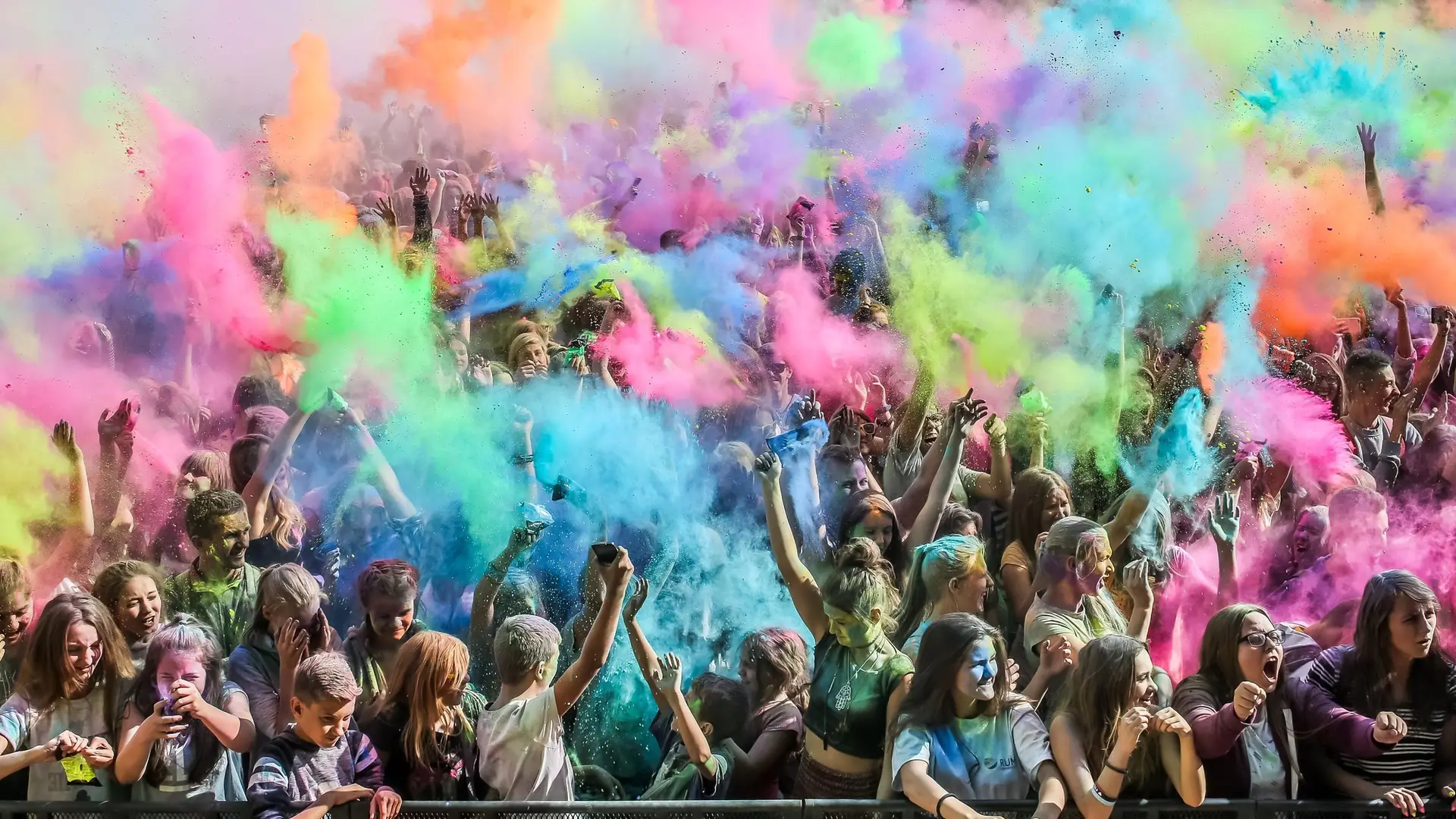 Festiwal Kolorów 2018: znamy daty i miasta, w których odbędzie się szaleństwo z proszkami holi