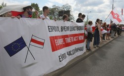 Akcja Białorusinów w Polsce. Blokują dojazd do przejścia w Bobrownikach