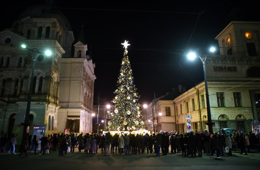 Piotrkowska świątecznie rozświetlona 