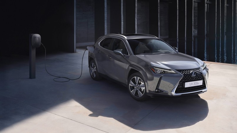 Nowy Lexus UX300e