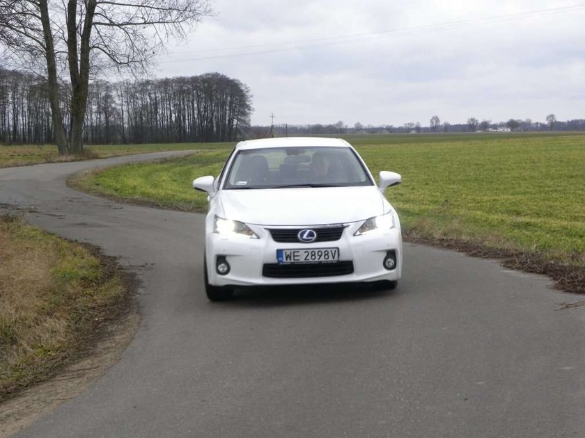 Lexus CT200h Prestige: Hybrydowa rewolucja