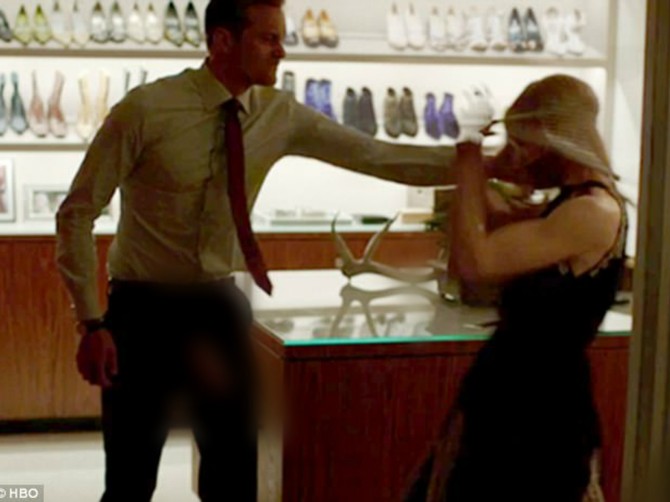 138771_skarsgard--little-lies-fans-were-going-crazy-on-twitter-sunday-night-afm74-1490650367179
