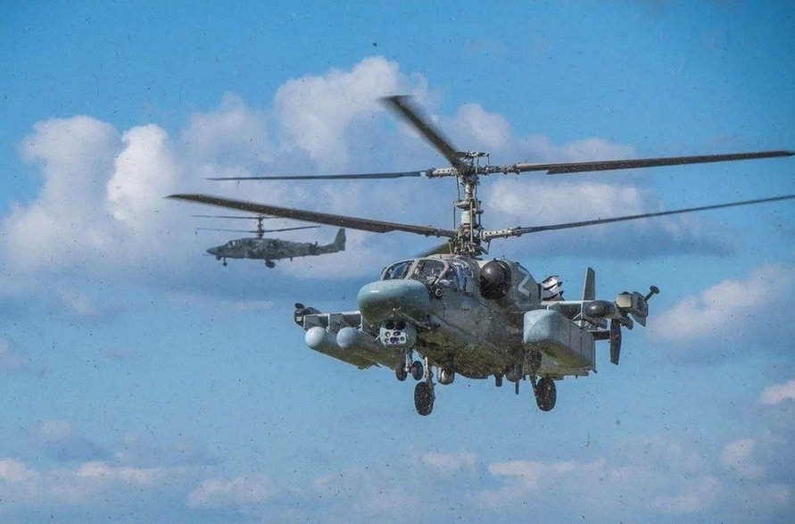 Zmiany wprowadzone w zmodernizowanej wersji Ka-52M obejmują przede wszystkim ulepszoną stację obserwacyjno-celowniczą i zmodyfikowaną awionikę oraz możliwość przenoszenia nowych wielozadaniowych pocisków kierowanych LMUR. Szacunkowo jak dotąd wyprodukowano około 20 egz. Ka-52M