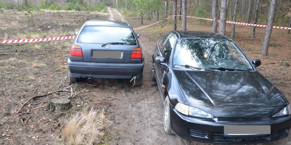 Tajemnicza śmierć 21-latka. Holował auto kolegi 