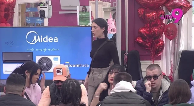 "IGRAČKA TI JE PREČA OD ROĐENDANA DETETA!" Haos u Eliti, pljušte uvrede: Asmin napao Aneli, u sve se umešala Maja Marinković