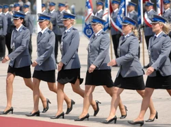 Rząd każe dłużej pracować mundurowym. Oto plan