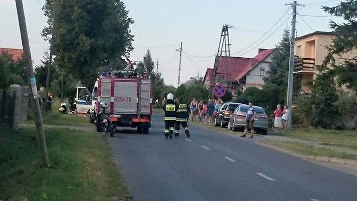 Przypomnijmy, w piątkowe popołudnie dyżurny chełmińskiej komendy otrzymał informację o wypadku drogowym. Ucierpiało m.in. sześcioletnie dziecko.