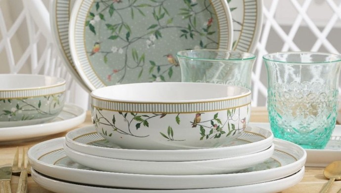 Kolosalne zniżki na komplety obiadowe z porcelany. Wzory jak ręcznie malowane!
