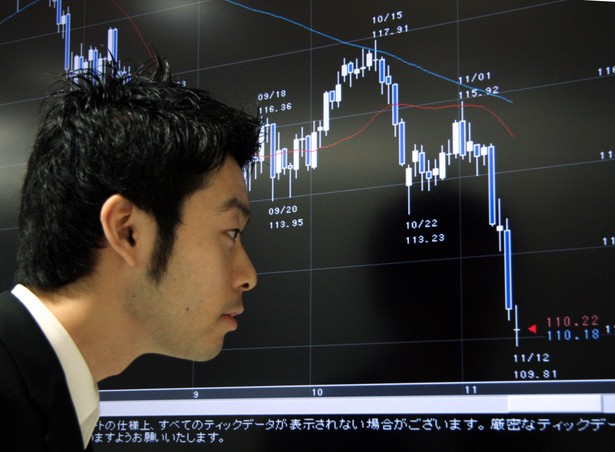 Azjatyccy inwestowrzy nie dowierzają spółkom finansowym. Fot. Bloomberg