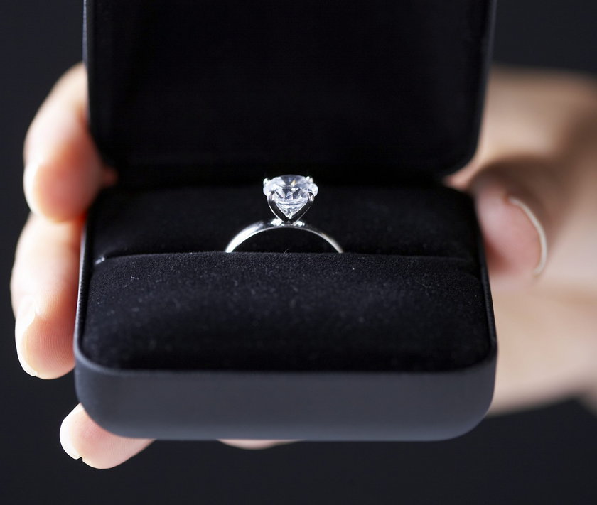 Aplikacja pomoże ci wybrać pierścionek zaręczynowy