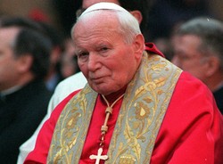 Pamiątki i dewocjonalia na beatyfikację już w sprzedaży