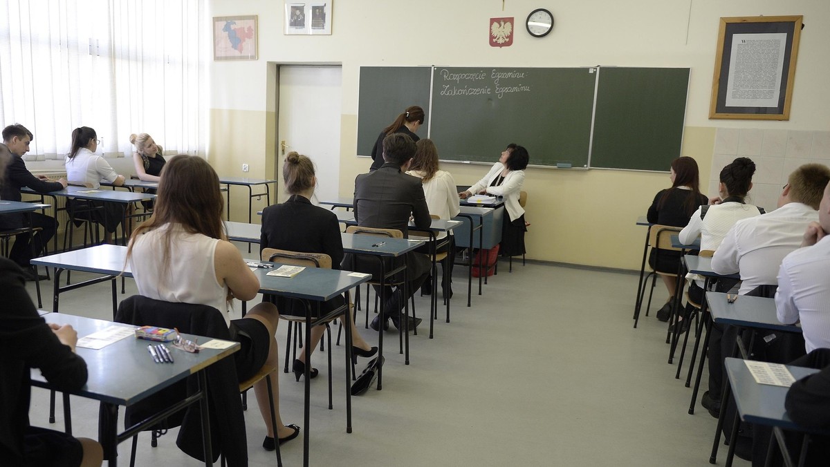 Szkoła uczniowie edukacja oświata matura nauka klasa