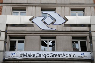 Zwolnienia w PKP Cargo. Zwrócili się do Donalda Tuska