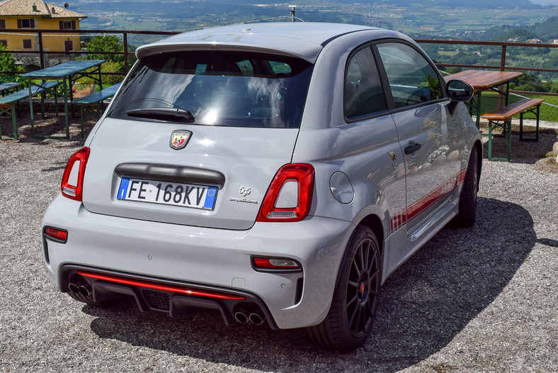 Abarth 595 Competizione