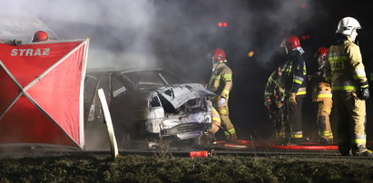 Tragedia pod Opolem. Kierowca spłonął żywcem, nastoletnie koszykarki w szpitalu (FOTO, WIDEO)