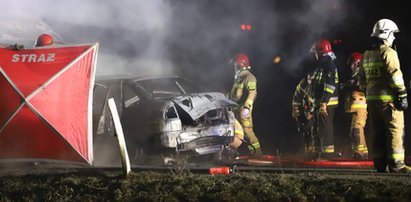 Tragedia pod Opolem. Kierowca spłonął żywcem, nastoletnie koszykarki w szpitalu (FOTO, WIDEO)