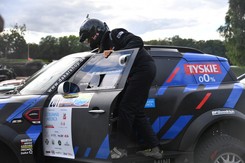 Krzysztof Hołowczyc najszybszy na trasie rajdu Baja Poland