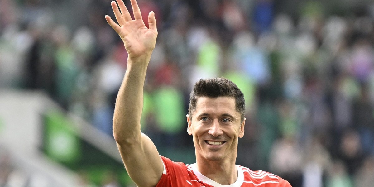 Robert Lewandowskim z uśmiechem na ustach chce się pożegnać z Bayernem. 