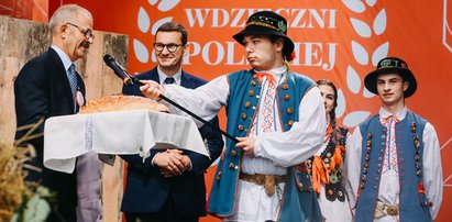 Premier zadowolony na dożynkach, ale za tymi uśmiechami kryje się niewygodna prawda. Rolnicy załamani