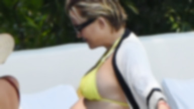 Kate Hudson w skąpym bikini w zaawansowanej ciąży. Piękna?