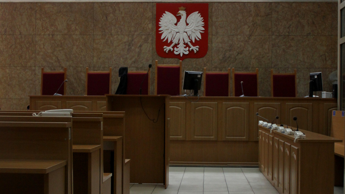 Przed Sądem Okręgowym w Gdańsku rozpoczął się proces 36-letniego mężczyzny, oskarżonego o zabójstwo we wrześniu 2002 r. w Lisewie Malborskim (Pomorskie) 10-letniego chłopca. Ofierze zadano 17 ciosów nożem. Zbrodnia miała podłoże seksualne.