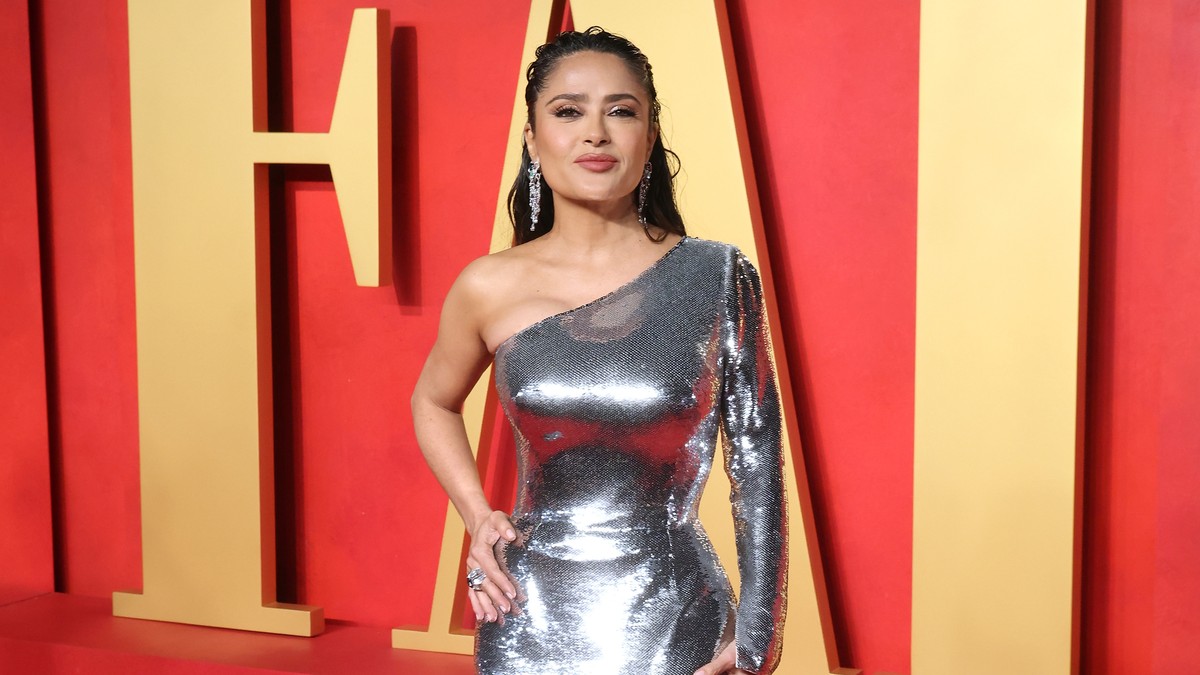 58 éves lett Salma Hayek: gyakorlatilag semmit nem változott az évek alatt a mexikói szépség – fotók