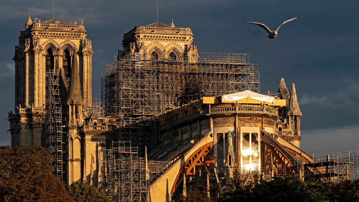 Nie będzie mszy świątecznej w Notre Dame