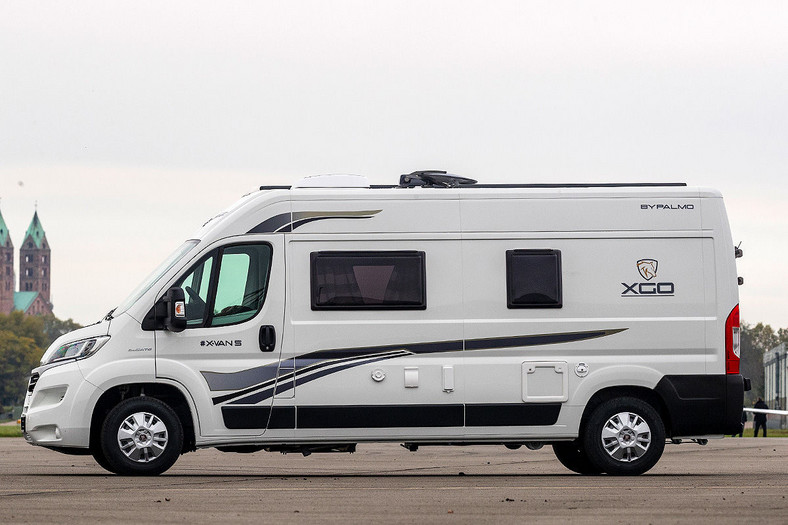 Porównanie czterech rodzajów kamperów XGO XVan 5, Sunlight A 70