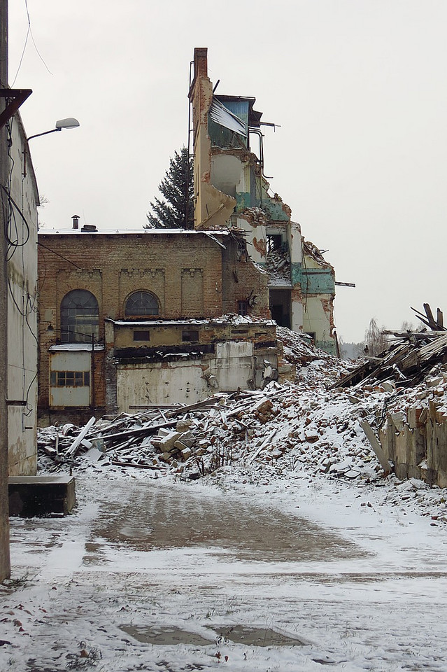 Mysłakowice - ruiny zabytkowej przędzalni