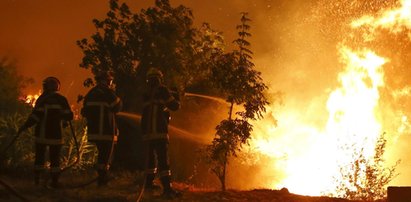 Pożary na południu Francji i na Korsyce. Ranni strażacy i policjanci