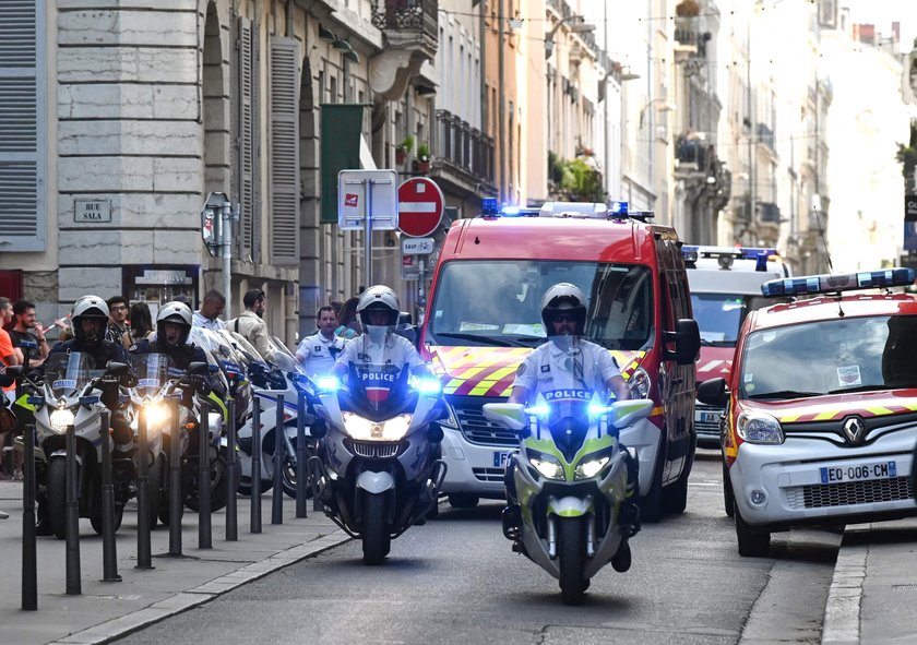 Francja: Atak w Lyonie. Są ranni. Co wiadomo o zamachowcu?