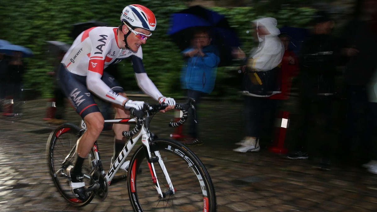 Mathias Frank (IAM Cycling) wygrał wygamający 17. etap Vuelta a Espana z Castellon do Llucena Camins Del Penyagolosa. To pierwsze etapowe zwycięstwo 29-letniego Szwajcarza w Wielkim Tourze. Liderem wyścigu pozostał Kolumbijczyk Nairo Quintana (Movistar Team).