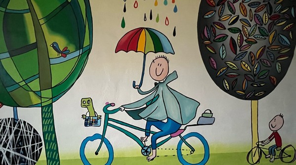 Mural można zobaczyć w tunelu pod łącznicą dochodzącą do AWW