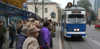 Tak dojedziesz na groby przed Świętymi