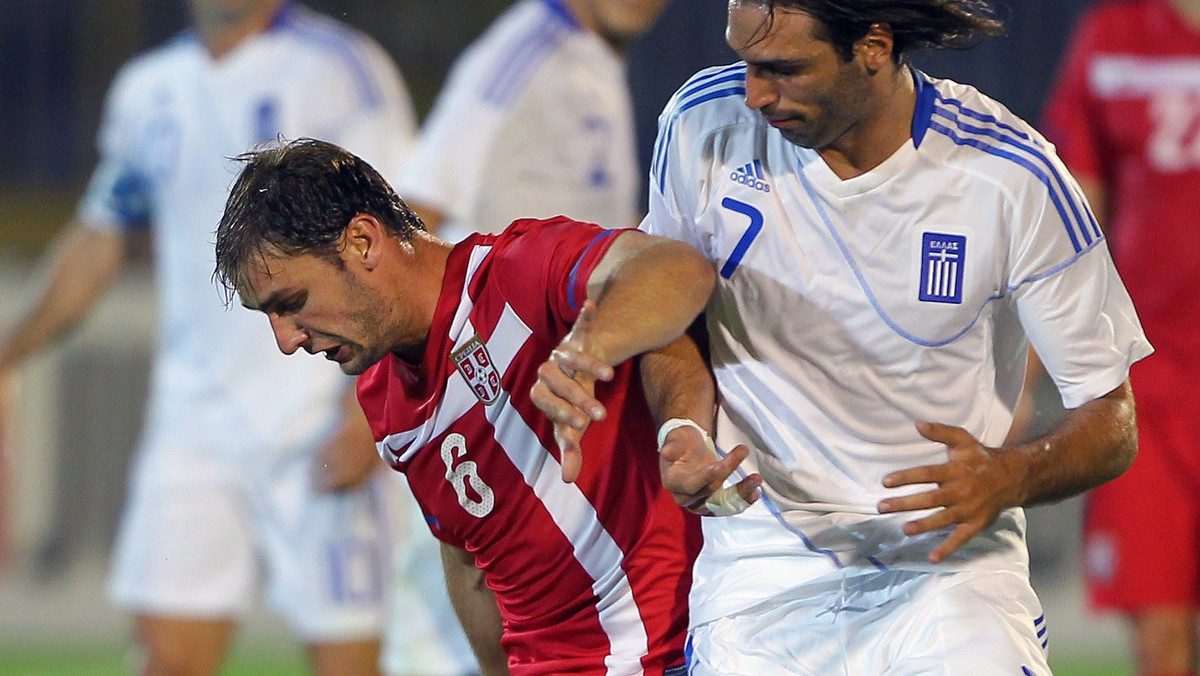 Obrońca Chelsea Londyn, Branislav Ivanovic z powodu urazu kręgosłupa może pauzować nawet 6 tygodni. Piłkarz nie zagra w najbliższych meczach The Blues oraz spotkaniach Serbii z Wyspami Owczymi i Słowenią w eliminacjach Euro 2012.