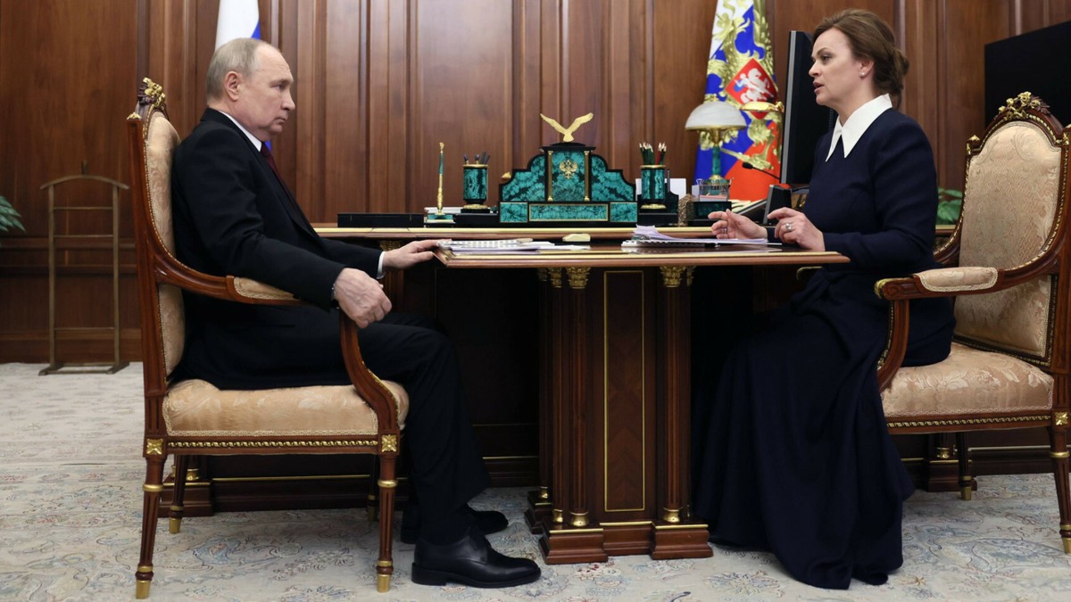 Władimir Putin mianował krewną wiceszefem MON. Służby wskazały powód