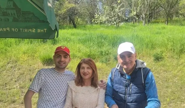 Biljana i Aca sa sinom Ivanom